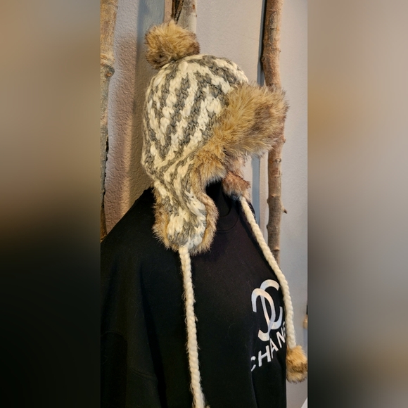 AMERICAN EAGLE OUTFITTERS Trapper Hat - Picture 5 of 12